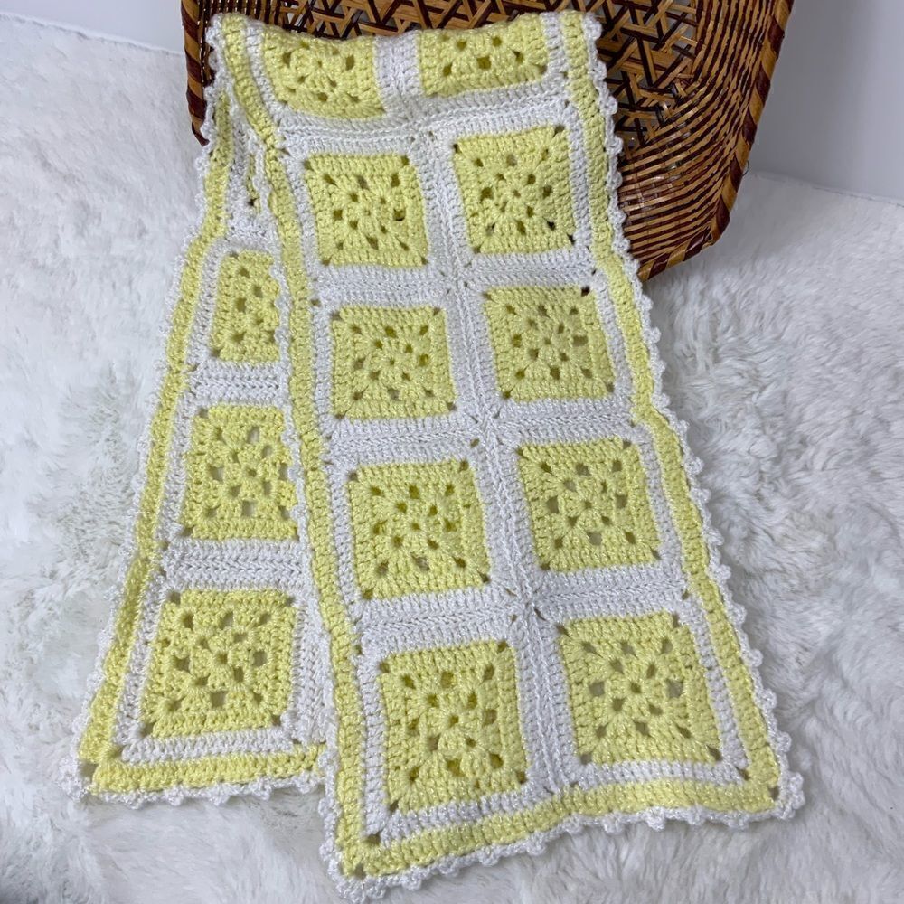 GRANNY SQUARE handmade crochet runner